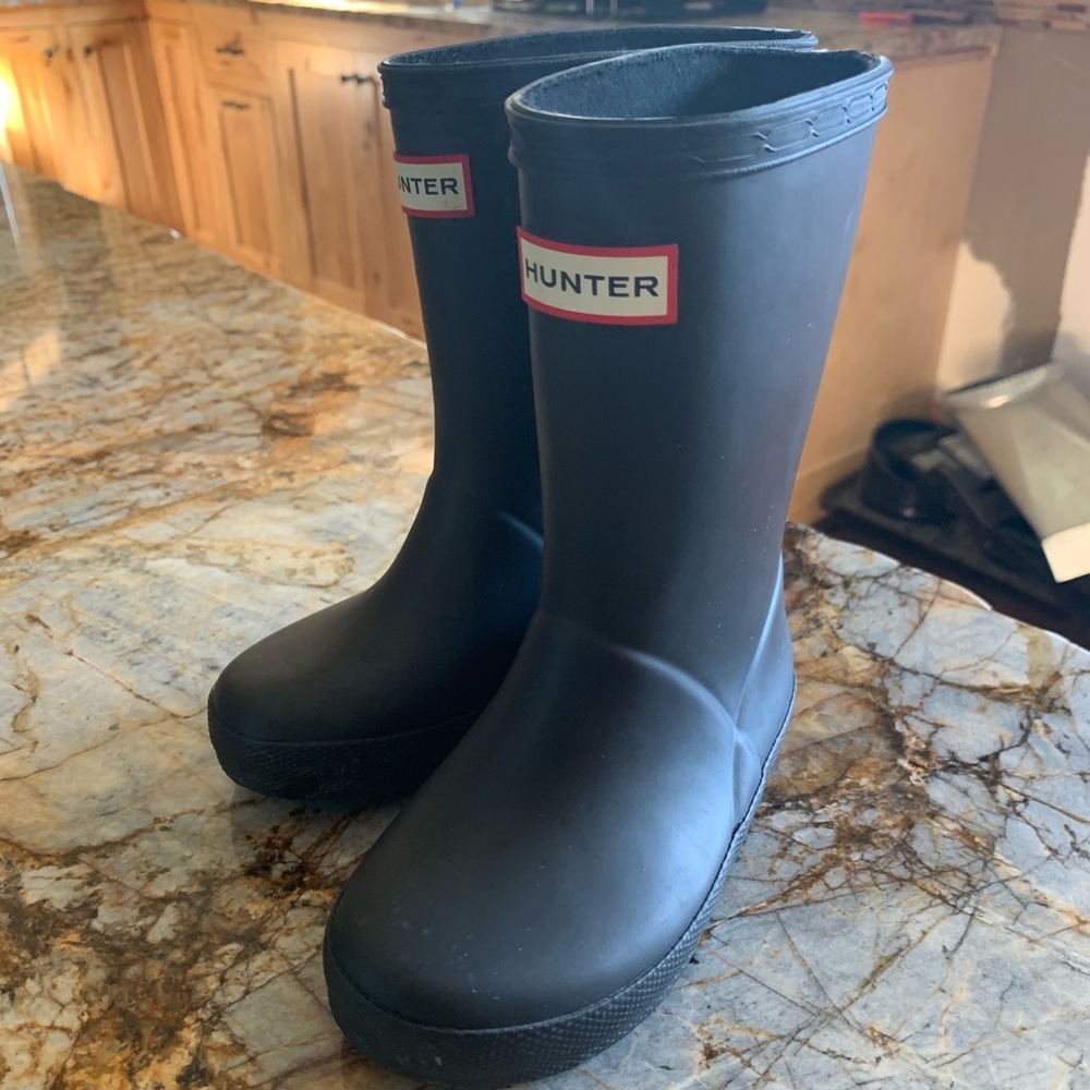 Toddler hunter rain boots!!